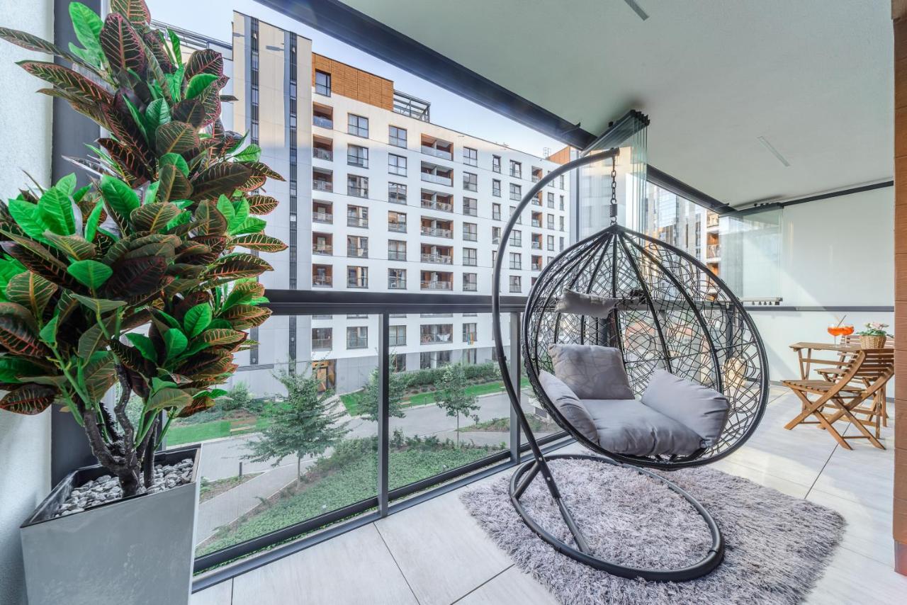 Modern Apartments With Access To The Pool Near Rondo Daszynskiego Station Varsó Kültér fotó