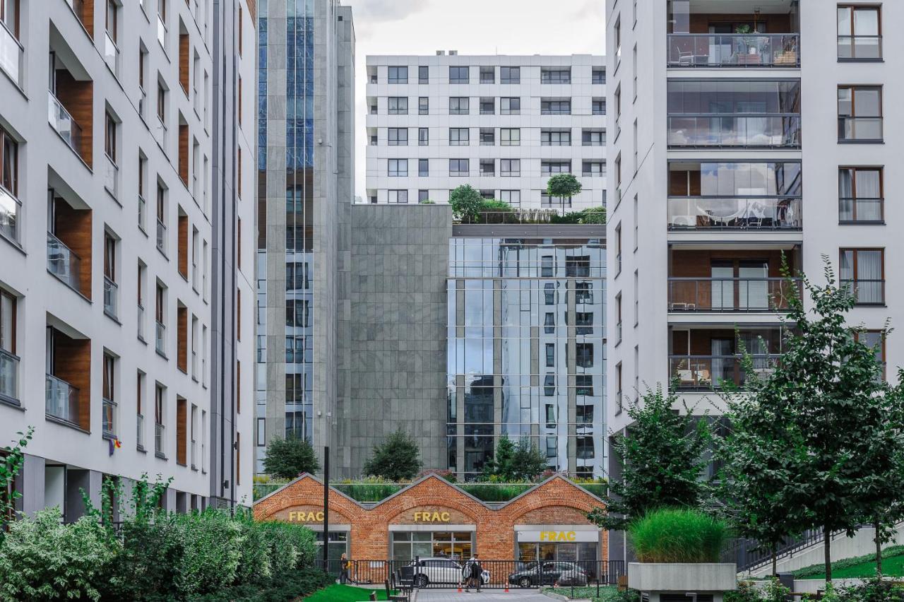 Modern Apartments With Access To The Pool Near Rondo Daszynskiego Station Varsó Kültér fotó