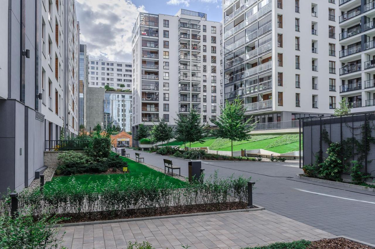 Modern Apartments With Access To The Pool Near Rondo Daszynskiego Station Varsó Kültér fotó
